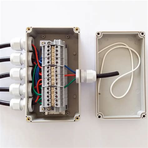 splitting wires junction box|tủ junction box.